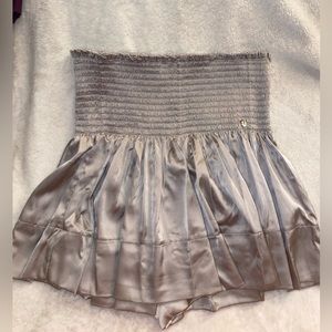 Size small silver natural life skort